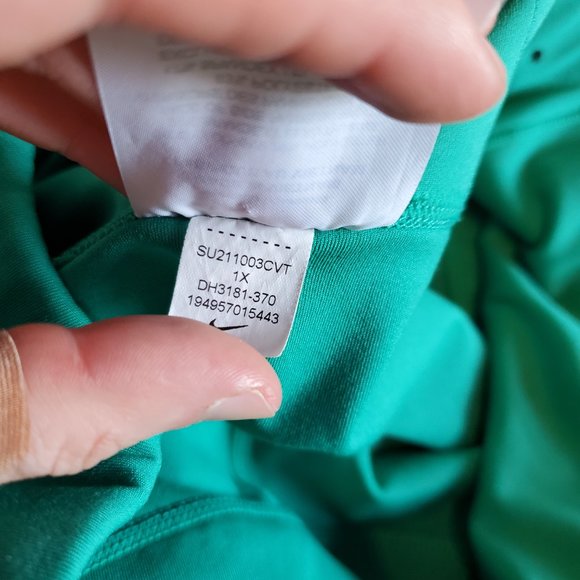 NIKE One Rainbow Ladder Women's 7" Shorts In Neptune Green Women's Size 1X - Picture 2 of 7